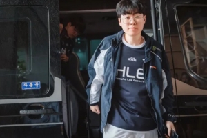 Zeus：很久没有和Bin交过手了，对方势头正盛所以我非常期待