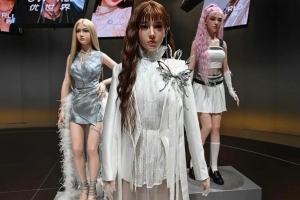 花99万请回家的“赛博女友”，撑不过一个晚上？单次续航2-4小时