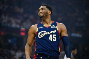 名记：米切尔超级顶薪续约骑士实至名归 球队领袖值得这一切