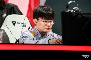 Faker：相较于对手太强才输掉比赛 个人感觉是我们竞技状态太差赛事报道