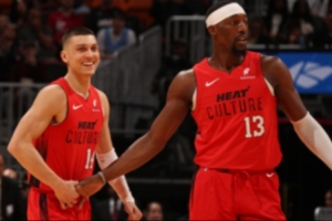 铁林：有时候某人需要挨一巴掌才会懂得尊重 希罗&热巴也一样