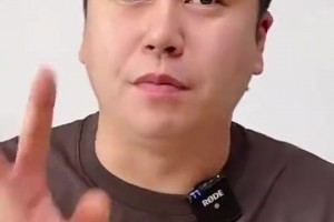 登球组合绑定？大史此前：米切尔疯狂吹捧哈登，哈登会降薪留下！